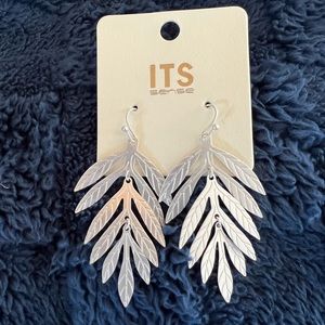 Silver leaf earrings! 🌟NEW🌟